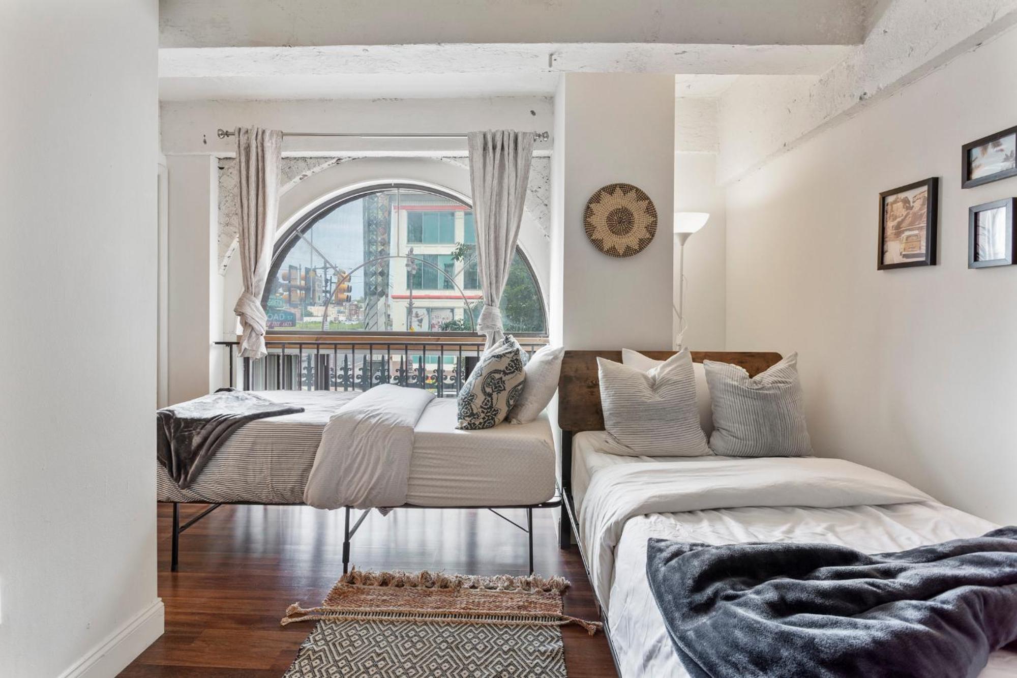 Sleeps 4! 2Br, Gym, Free Parking, Close To Major Attractions Philadelphia Ngoại thất bức ảnh